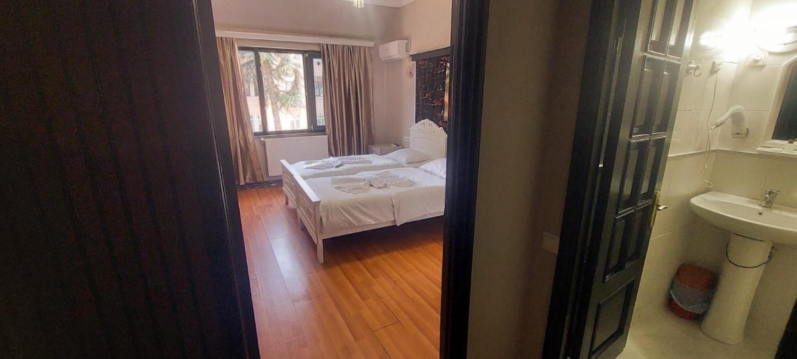 Metrepol Hotel Batumi Kültér fotó
